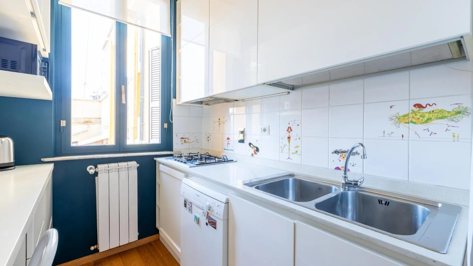Elegant Apt With Two Bedrooms Rome Apartment