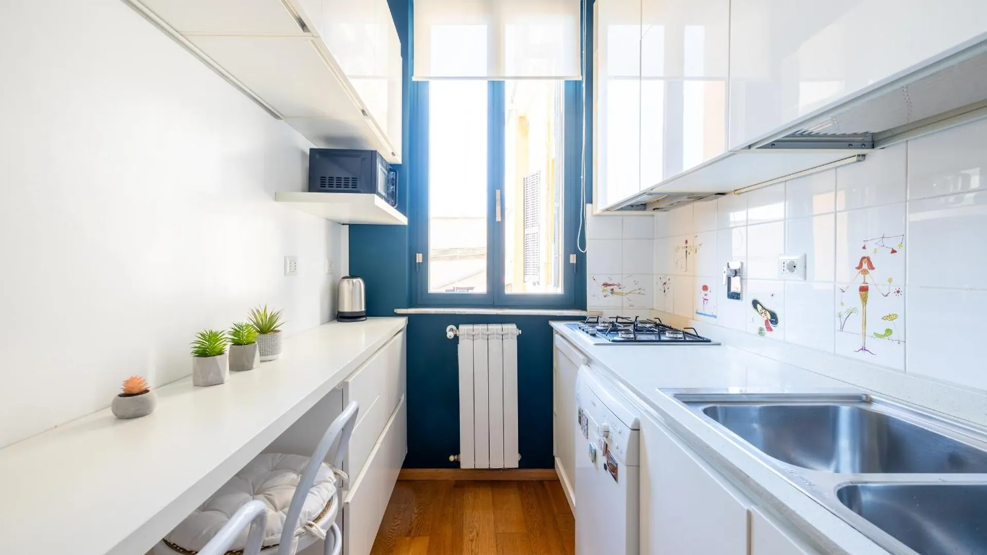 Elegant Apt With Two Bedrooms Rome Apartment